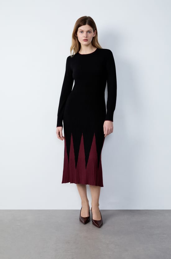 Robe longue côtelée;${refinementColor}