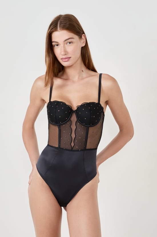 Body armaturé en broderie;${refinementColor}