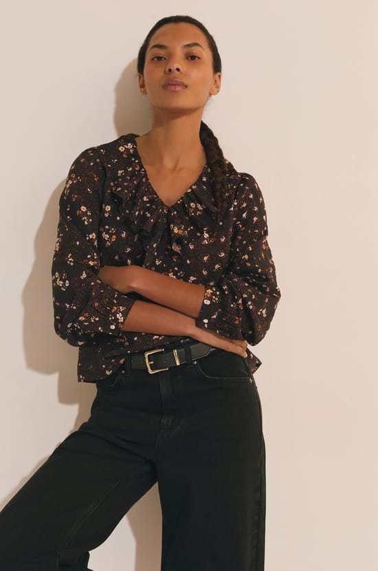 Blouse &agrave; motif floral;${refinementColor}