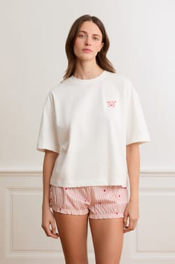 T-shirt met korte mouwen met opschrift "love is all" van katoen;${refinementColor}