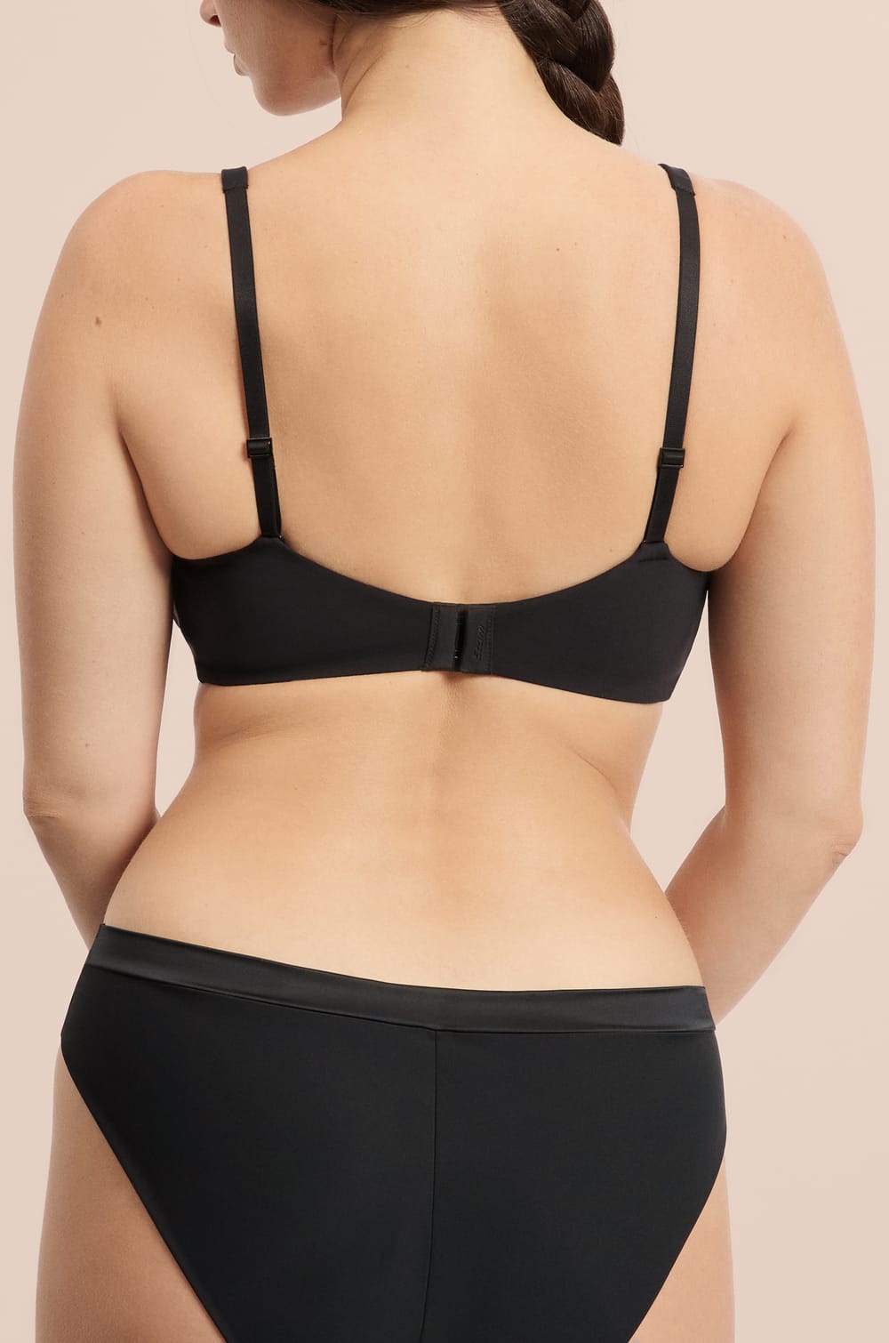 Bra con copas finas sin aros post-mastectom&iacute;a;${refinementColor}