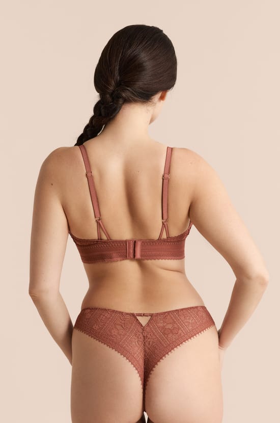 Bra N.8 - The Wireless Triangle Lace Bra;${refinementColor}