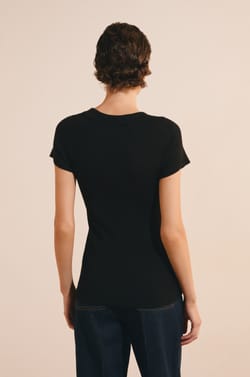 Pull manches courtes &agrave; col V;${refinementColor}