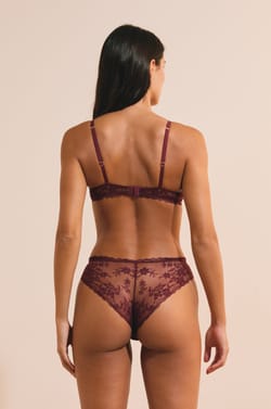 Soutien-gorge coques fines avec broderie;${refinementColor}