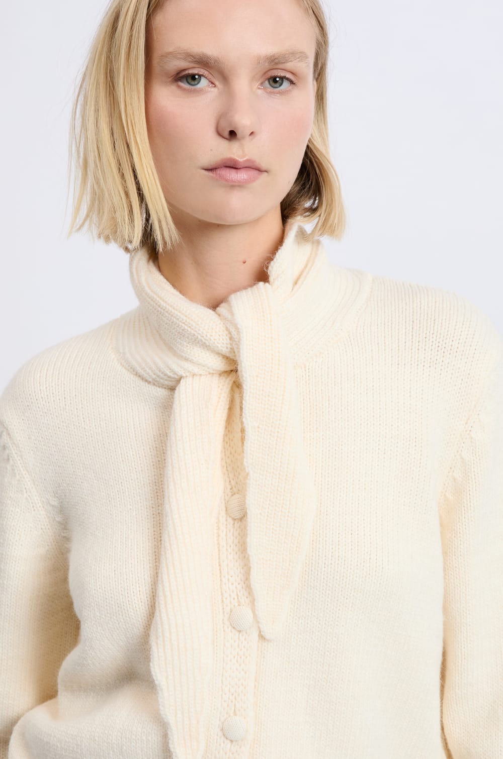 Gilet à nouer ;${refinementColor}