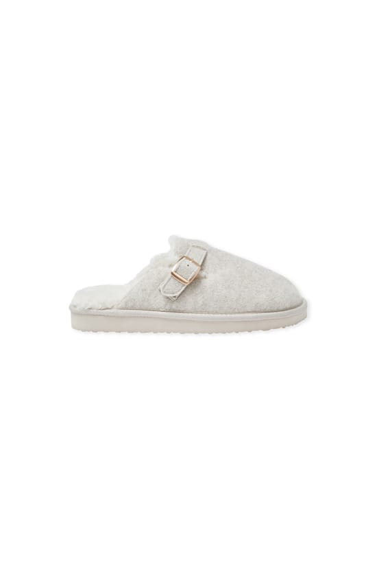 Chaussons mules;${refinementColor}