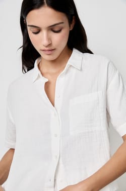 Textured short-sleeved shirt;${refinementColor}