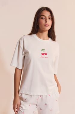 Ensemble de pyjama vichy 2 pi&egrave;ces avec motifs cerise;${refinementColor}