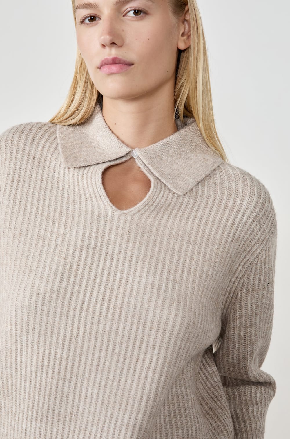 Pull manches longues;${refinementColor}