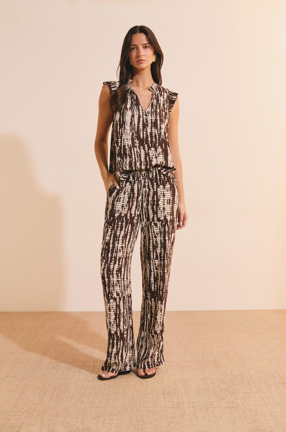 Top &agrave; manches volant&eacute;es &agrave; motifs;${refinementColor}