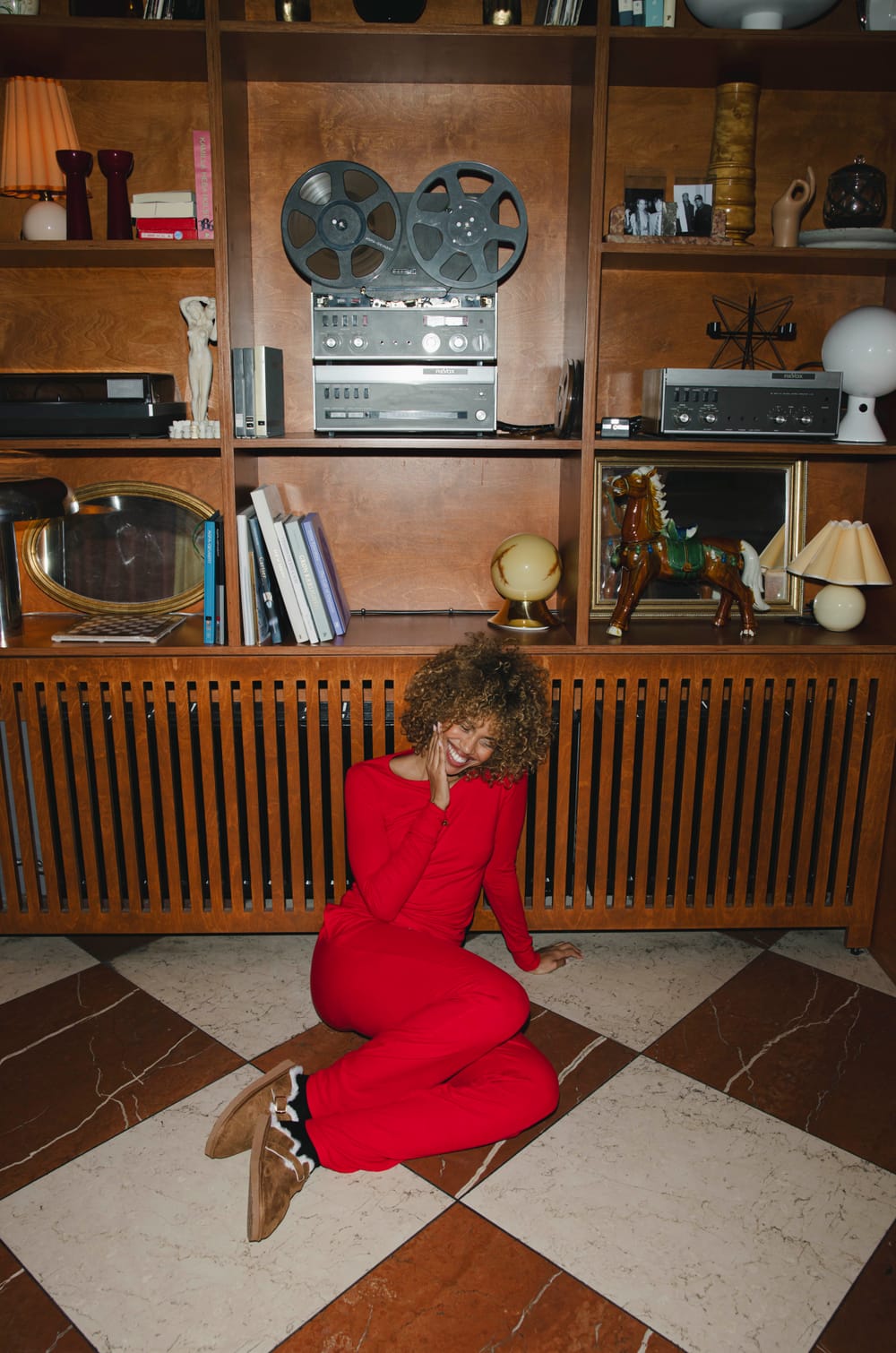 Look @hannalhoumeau;${refinementColor}