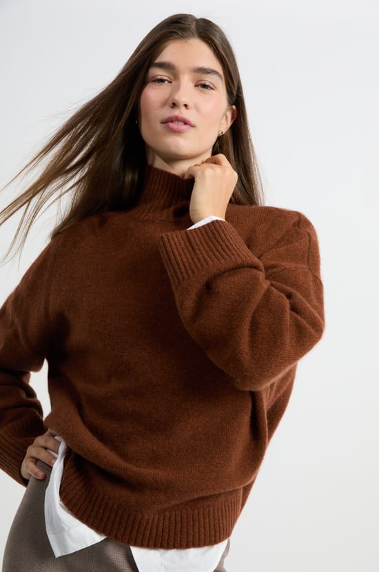 Pull col roulé en cachemire;${refinementColor}