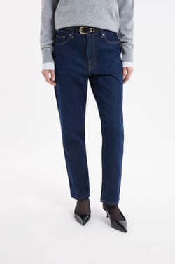 Jean coupe droite;${refinementColor}