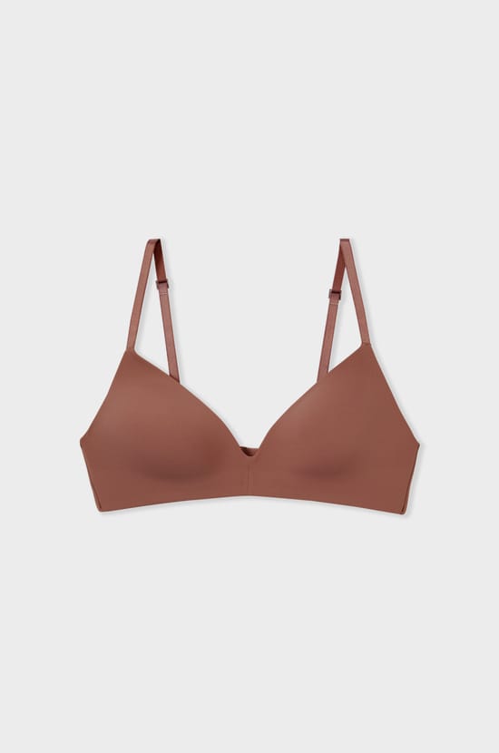 Bra nº 4:  Copa fina sin aros de microfibra;${refinementColor}