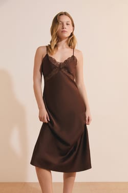 Nuisette longue satin&eacute;e;${refinementColor}