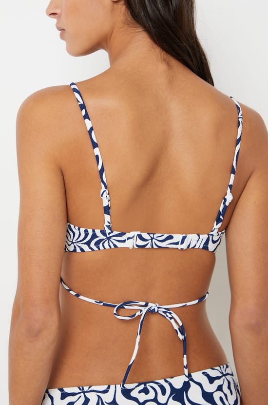 Triangle Bikini Top to Tie;${refinementColor}