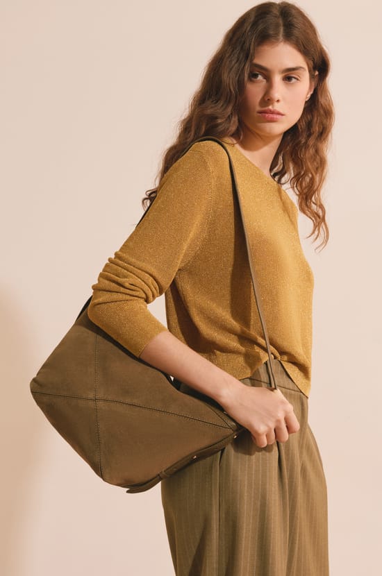 Sac en cuir avec bandouli&egrave;re;${refinementColor}