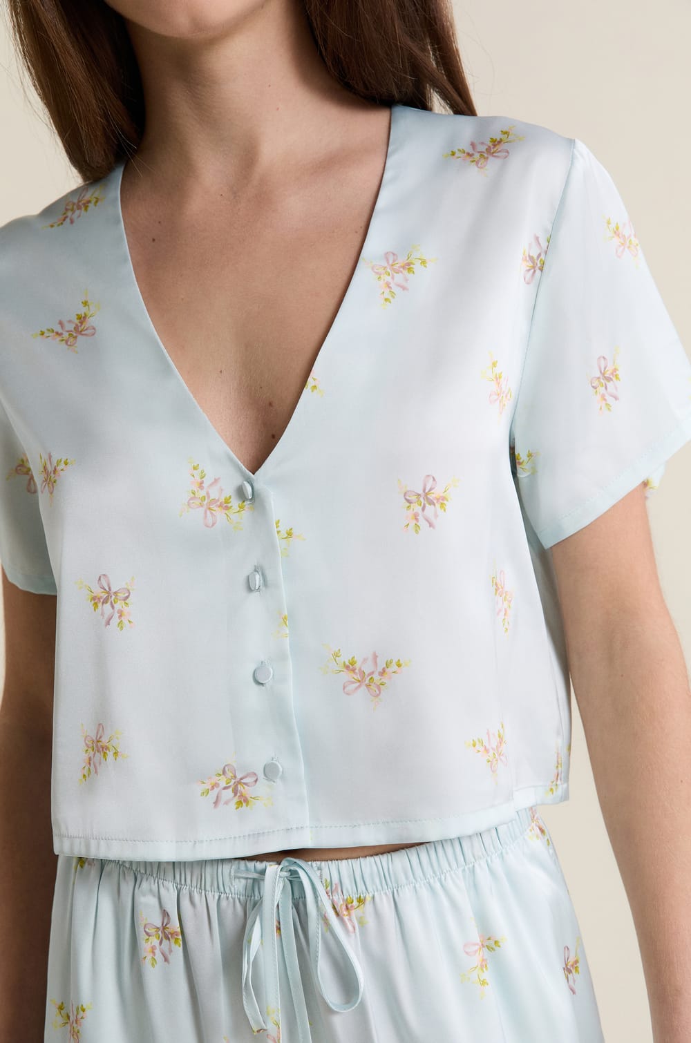 Chemise de pyjama courte satin&eacute;e;${refinementColor}