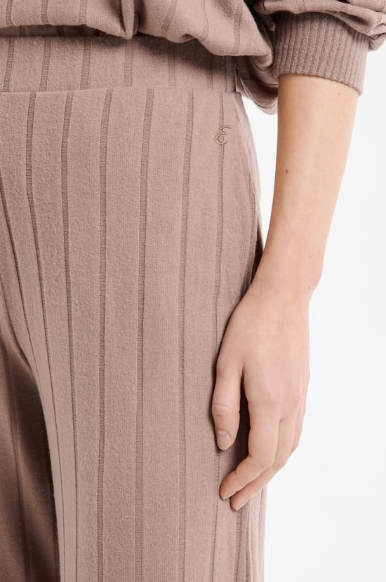 Weite Pyjama-Hose;${refinementColor}