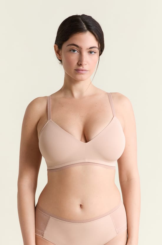 Soutien-gorge triangle sans armatures avec d&eacute;tails en dentelle;${refinementColor}