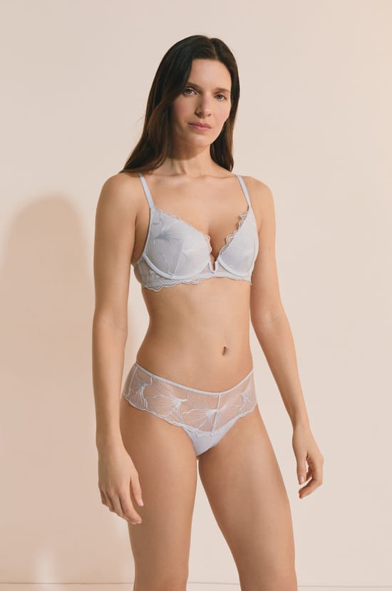 Hipster en broderie;${refinementColor}