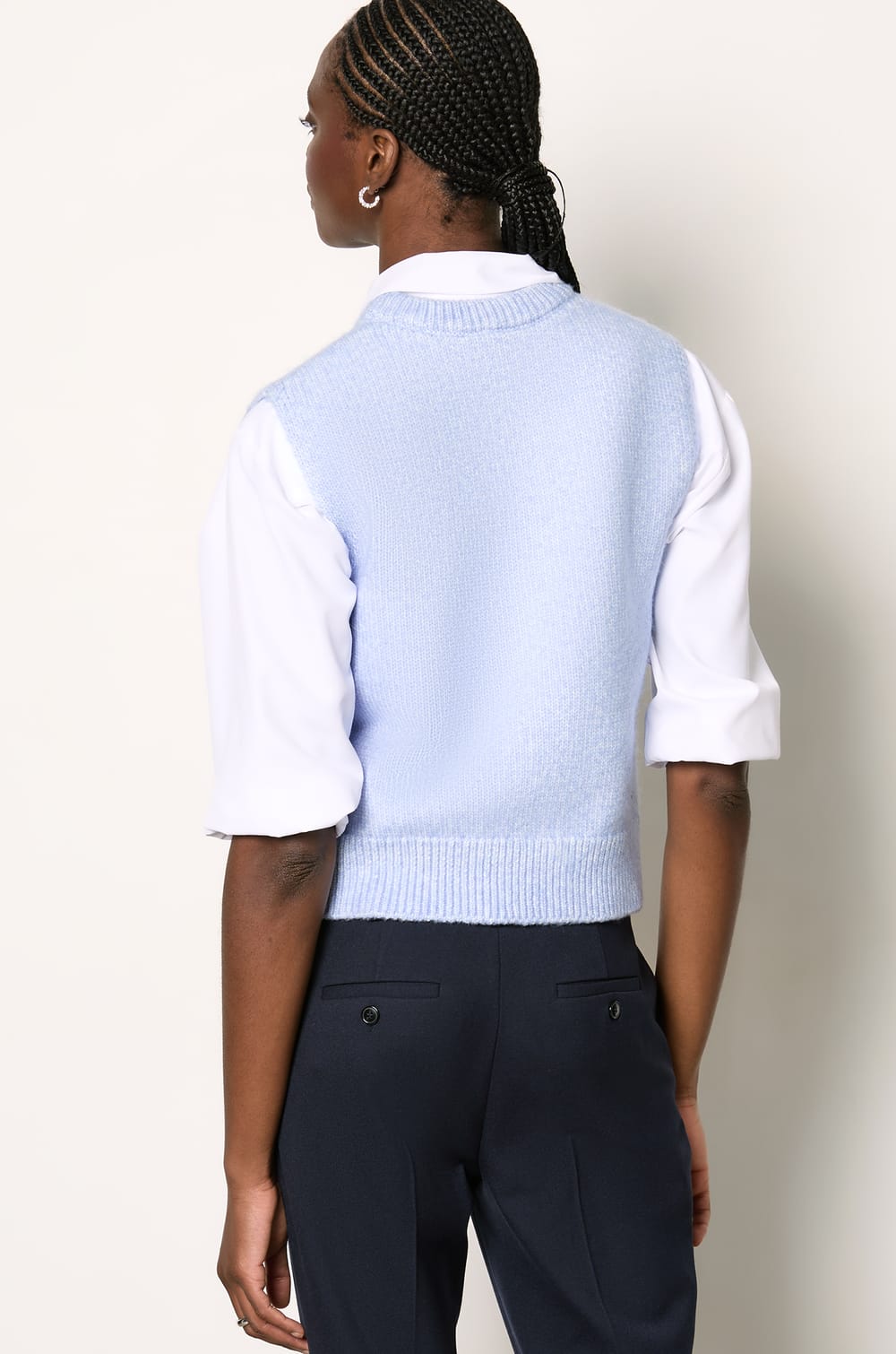 Sleeveless Sweater;${refinementColor}