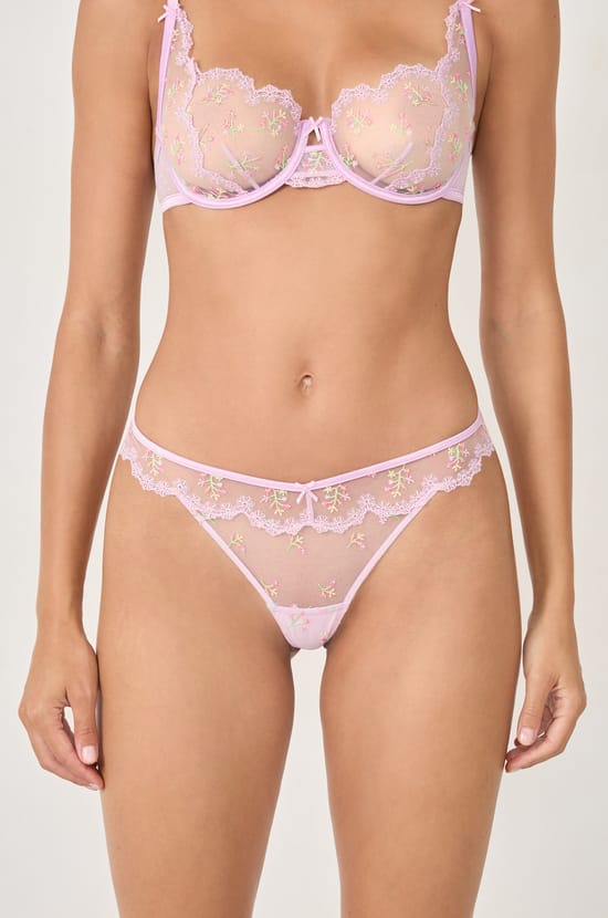 String details brodés;${refinementColor}
