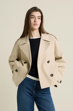 Gabardina corta;${refinementColor}