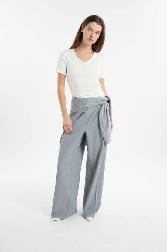 V-neck T-shirt with modal cotton;${refinementColor}