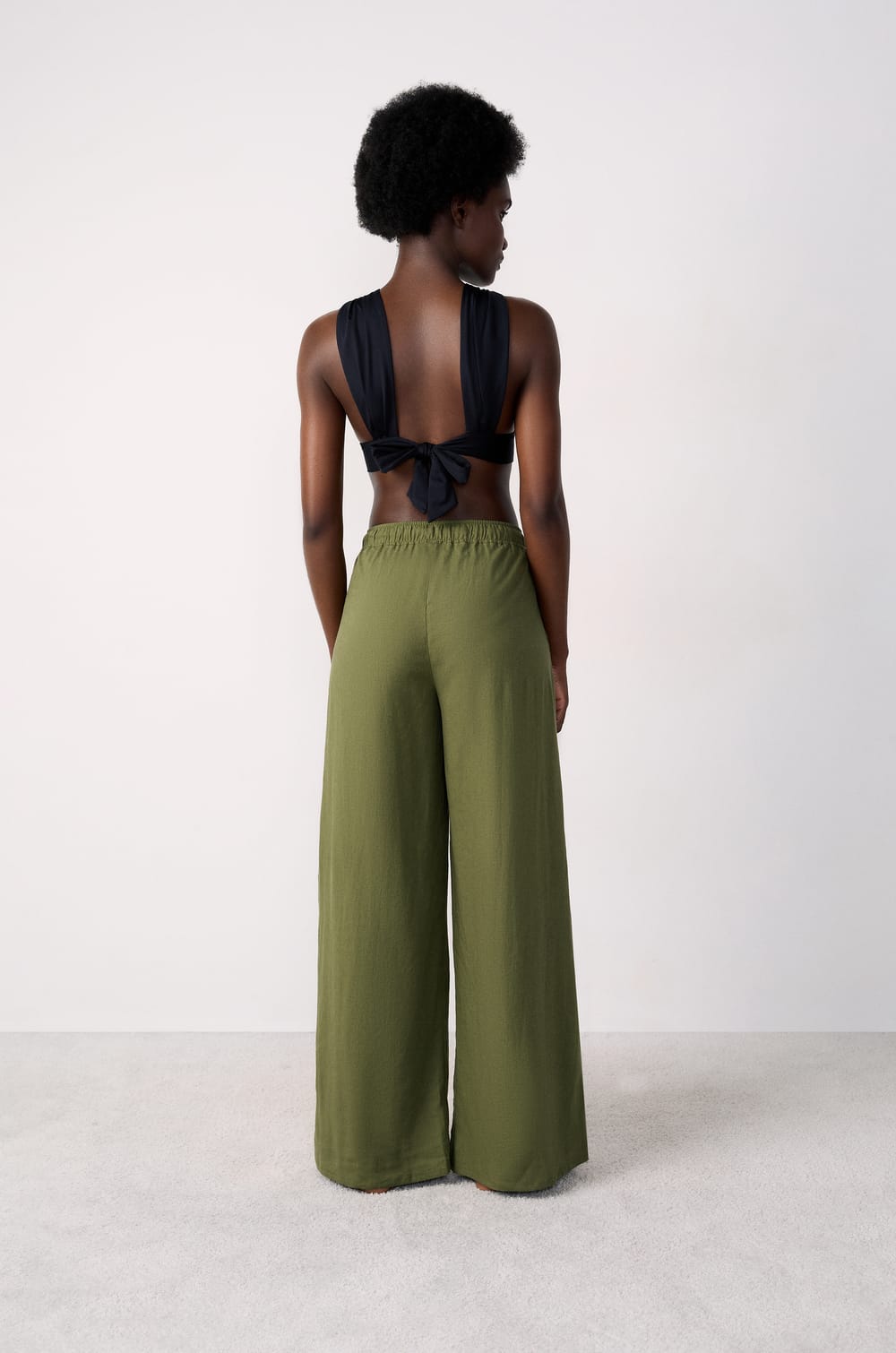 Pantalón de playa ancho de lino;${refinementColor}