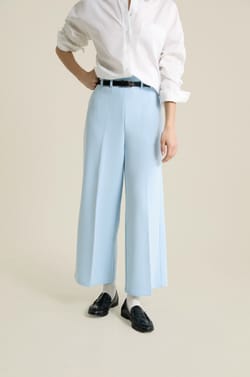 Pantalon cropped;${refinementColor}