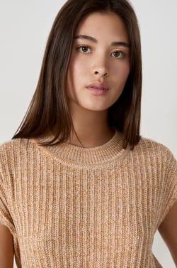 Pull manches courtes;${refinementColor}