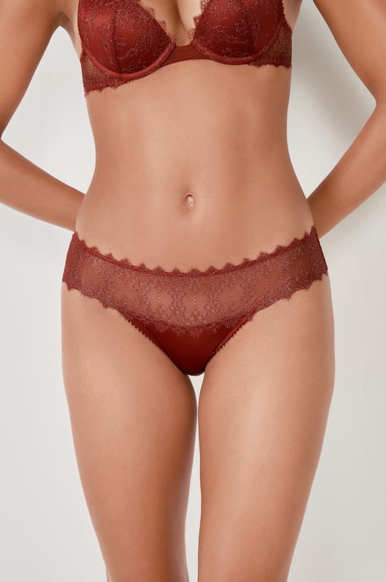 Shorty avec dentelle;${refinementColor}