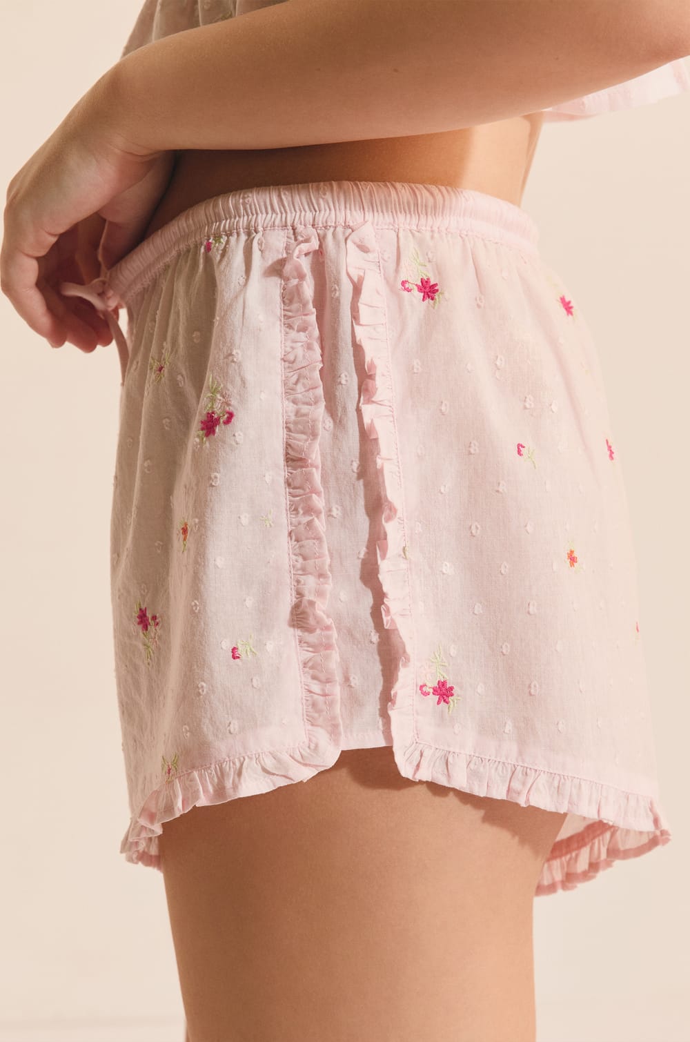 Short de pyjama avec un motif fleur;${refinementColor}