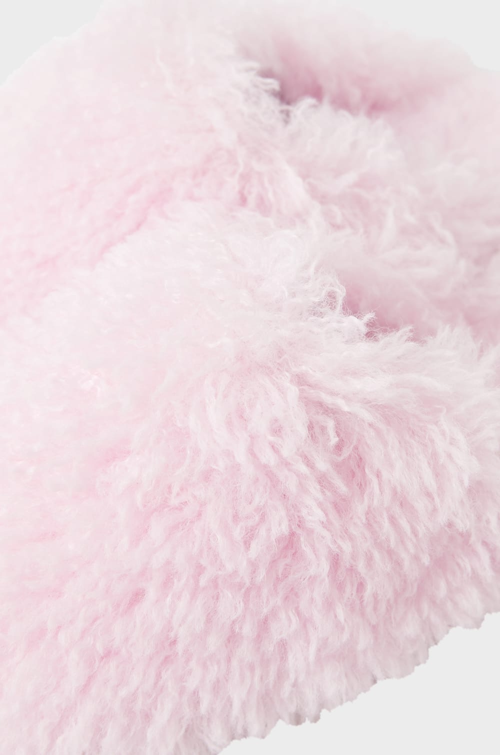 Chaussons mules avec fausse fourrure;${refinementColor}