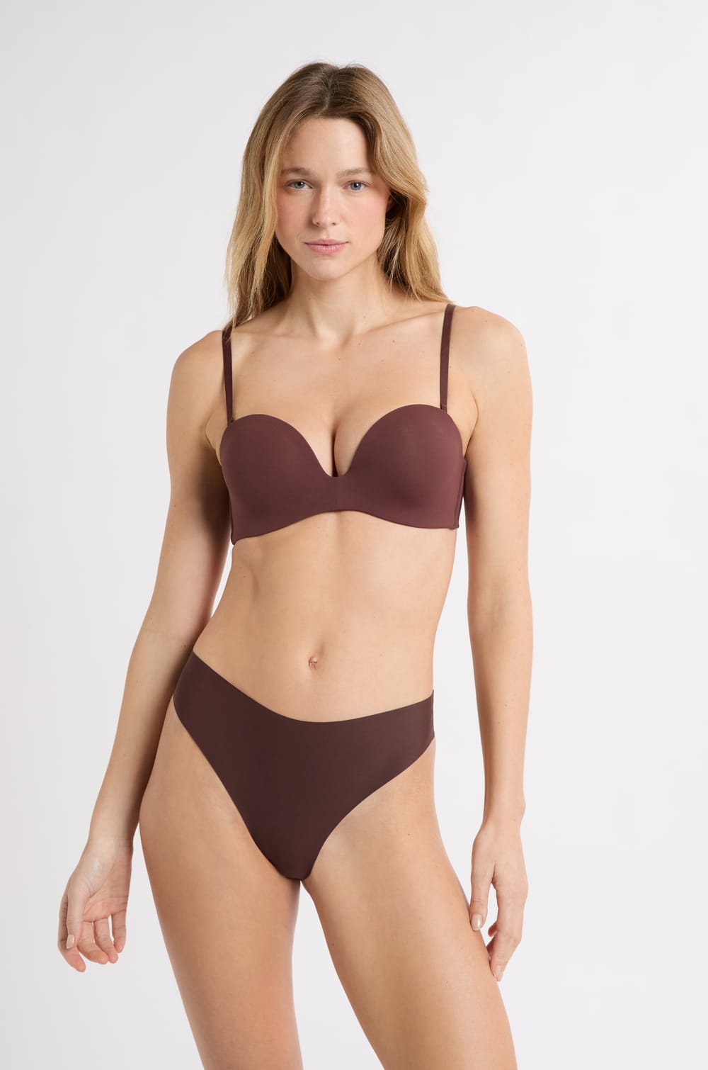 Tanga high leg en microfibre;${refinementColor}