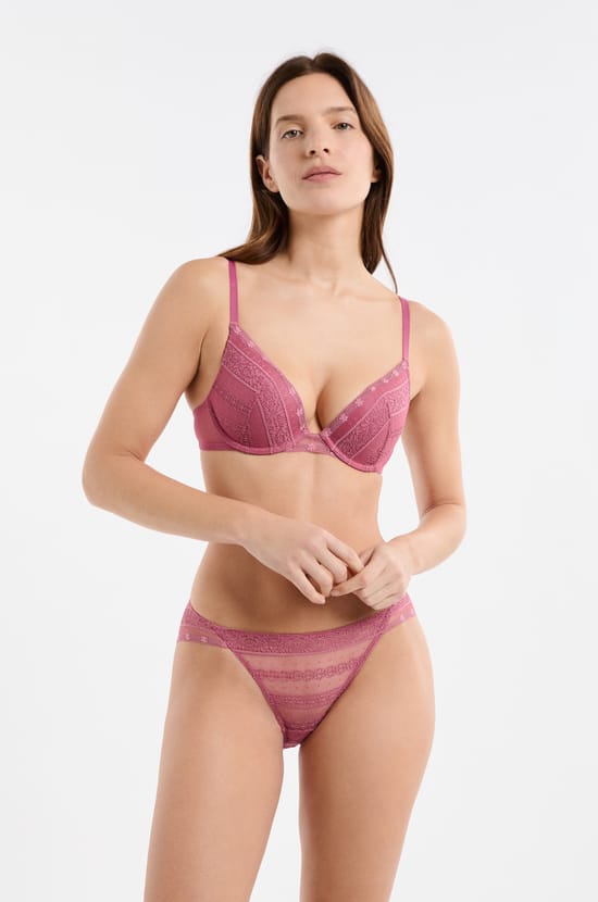 Lace Briefs;${refinementColor}