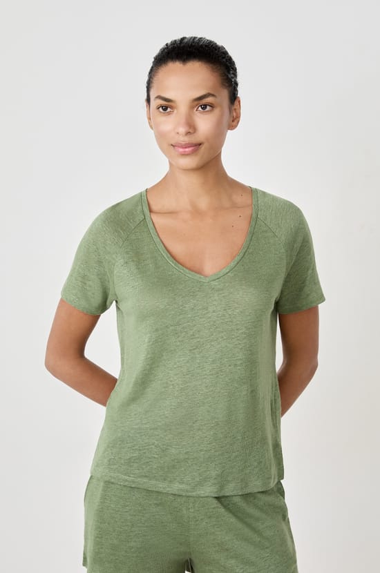100% Linen Short-Sleeved Pyjama T-shirt;${refinementColor}