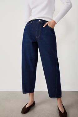 Jeans corte zanahoria;${refinementColor}