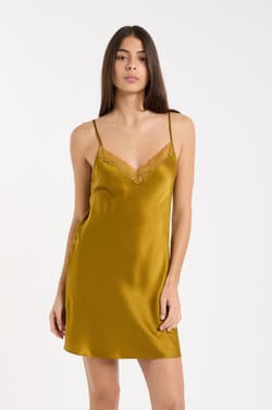 Nuisette en soie d&eacute;tails dentelle;${refinementColor}