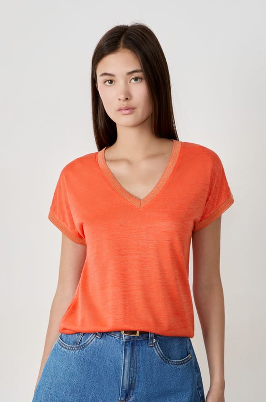 V-neck Short-Sleeved T-shirt;${refinementColor}