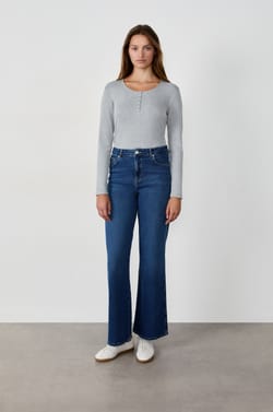 Long-sleeved T-shirt with buttons;${refinementColor}