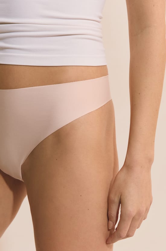 Tanga en microfibre;${refinementColor}