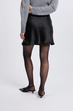 Jupe courte satinée;${refinementColor}