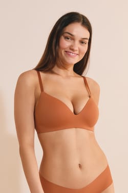 Bra triangular sin varillas de microfibra;${refinementColor}