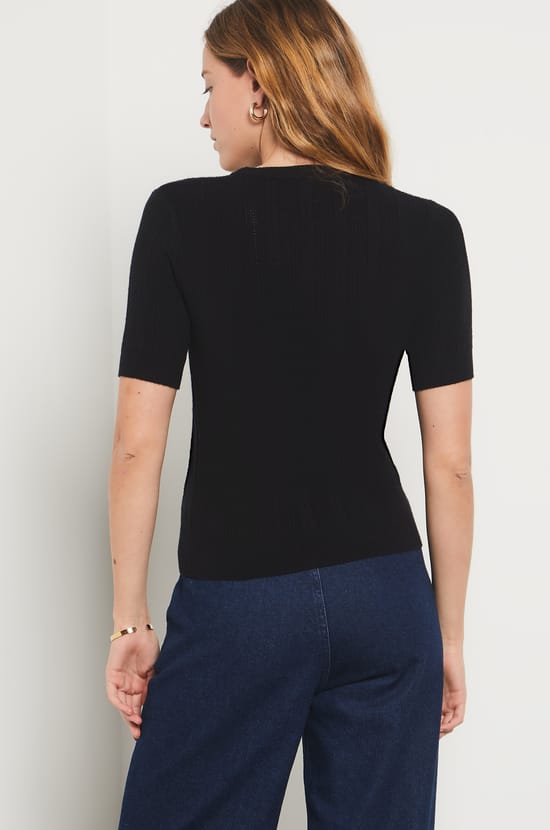 Pull manches courtes;${refinementColor}