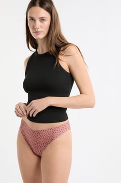 Tanga aus nahtloser Mikrofaser mit Herzmuster;${refinementColor}