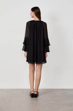 Short dress with ruffled sleeves;${refinementColor}