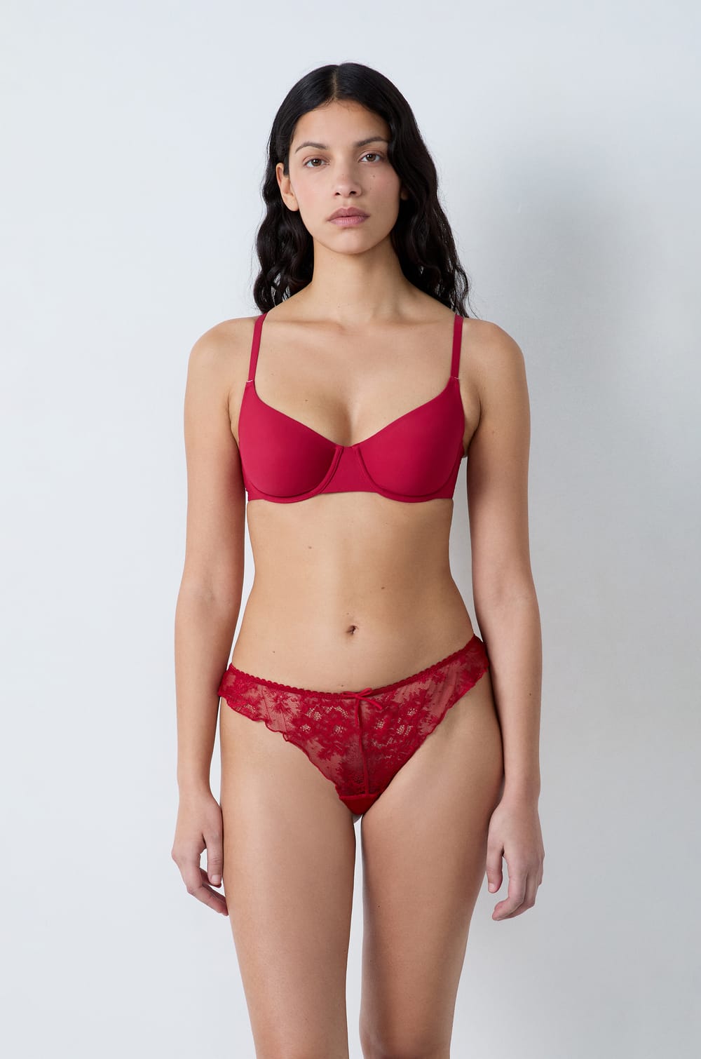 Spitzen-Tanga;${refinementColor}