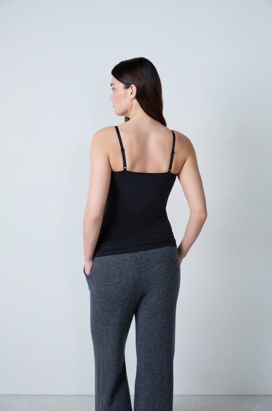 Top with thin straps, nursing clips;${refinementColor}